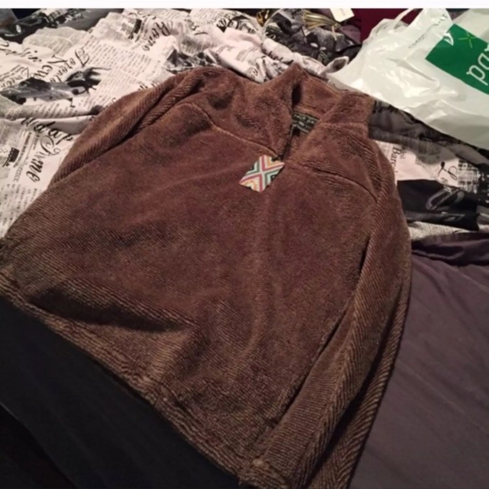 NWT true grit Pullover